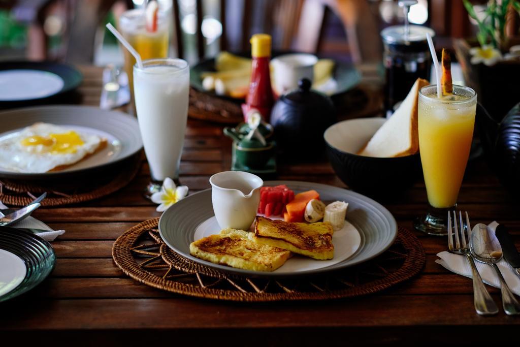 Ellies Hotel Nusa Dua  Exterior photo