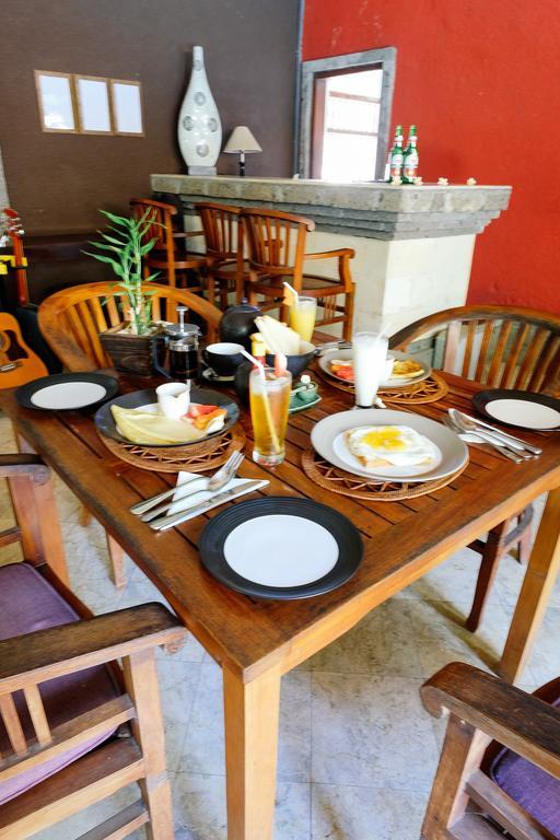 Ellies Hotel Nusa Dua  Exterior photo