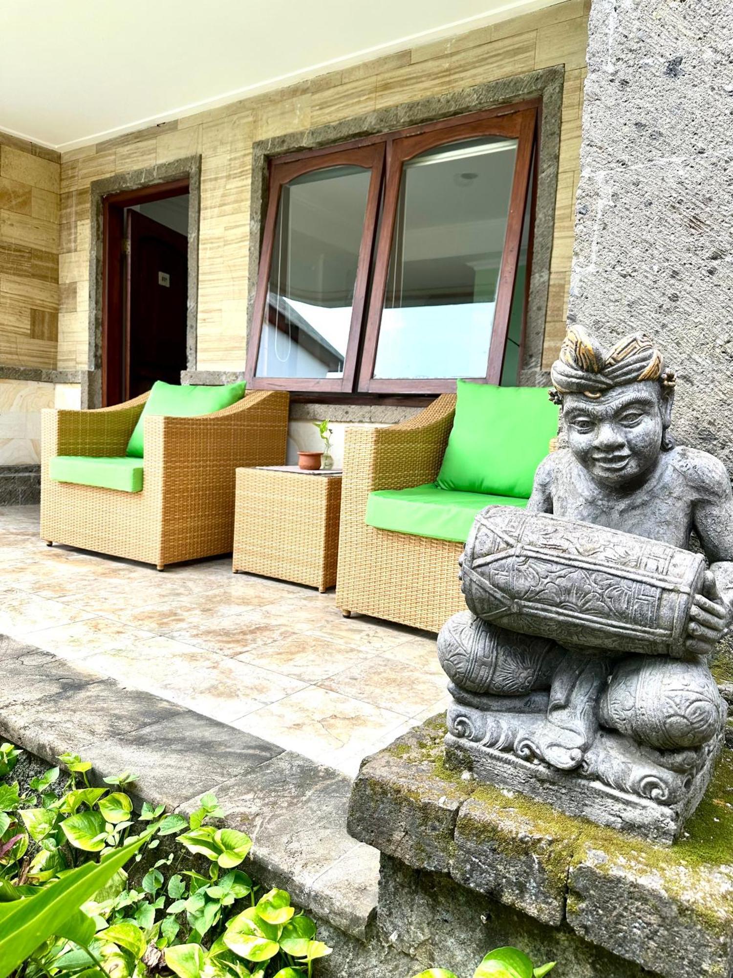 Ellies Hotel Nusa Dua  Exterior photo