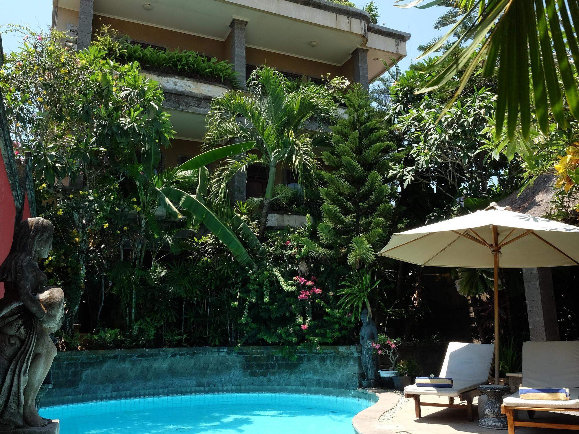 Ellies Hotel Nusa Dua  Exterior photo