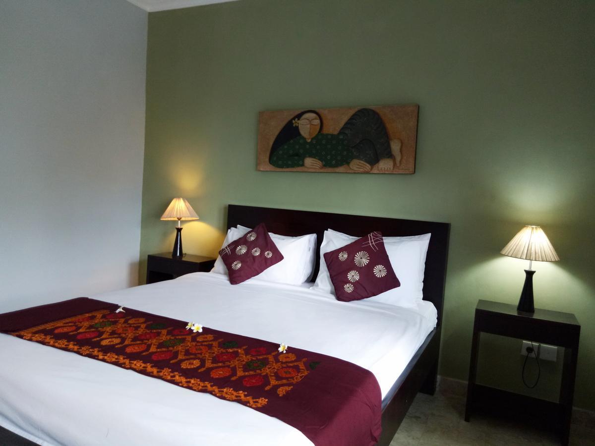 Ellies Hotel Nusa Dua  Exterior photo