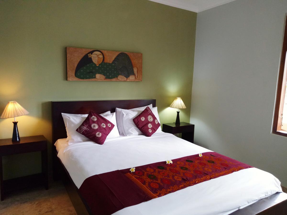Ellies Hotel Nusa Dua  Exterior photo
