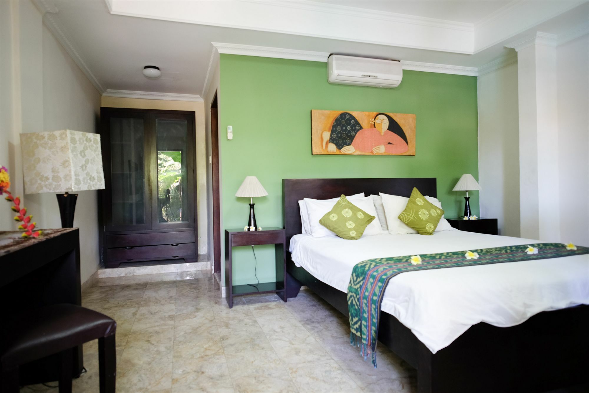 Ellies Hotel Nusa Dua  Exterior photo